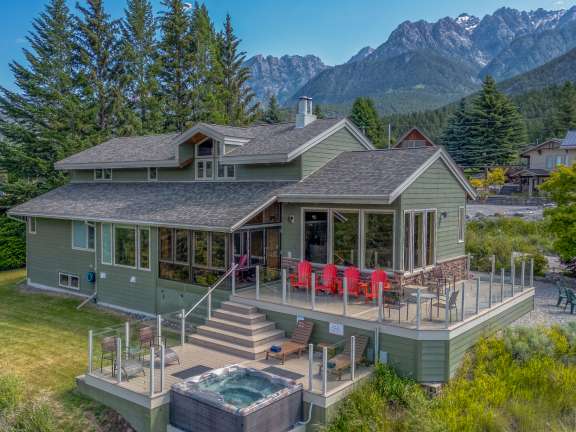 Cliff Cabin Exterior Fairmont 44